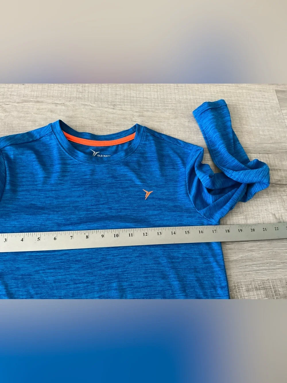 Old Navy Active Go-Dry Boys’ Long-Sleeve Performance Shirt – 10–12 – Blue